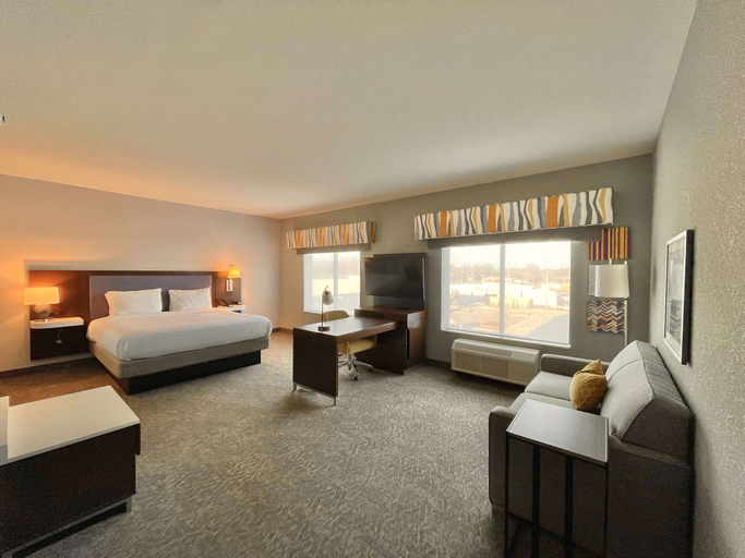 Bedroom 5, Hampton Inn McMinnville, Warren