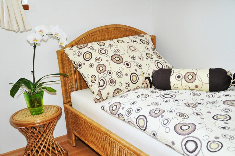 Others 2, Ekofarma Horni Chrastany, Prachatice
