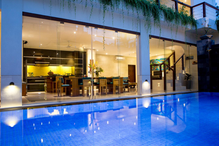 Swimming Pool 16