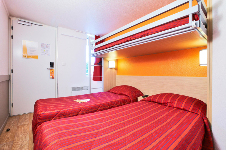 Bedroom 3, Premiere Classe La Rochelle Nord - Puilboreau, Charente-Maritime