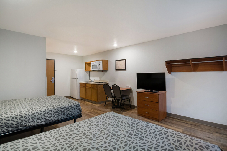 Bedroom 2, WoodSpring Suites Lexington, Fayette