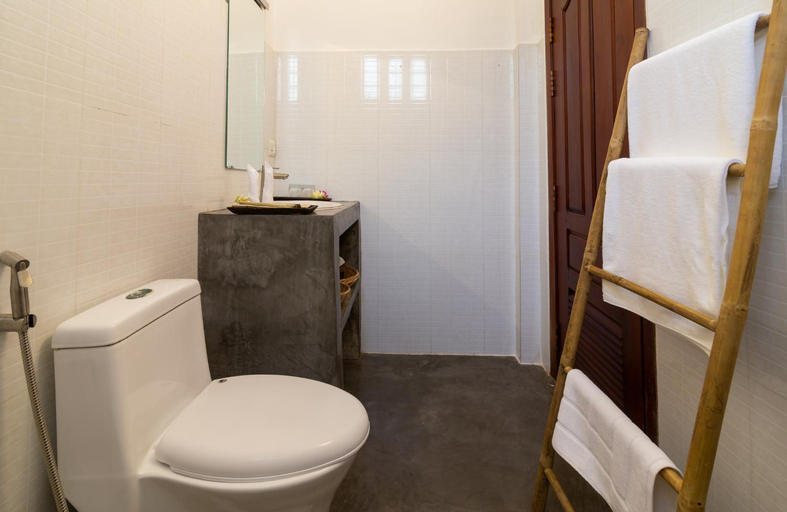Bathroom 5, Wat Damnak House by Angkor Stays, Siem Reap