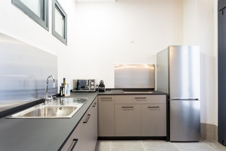 Kitchen 4, Oak & Sandstone Studio - Space Maison Apartments, Sevilla