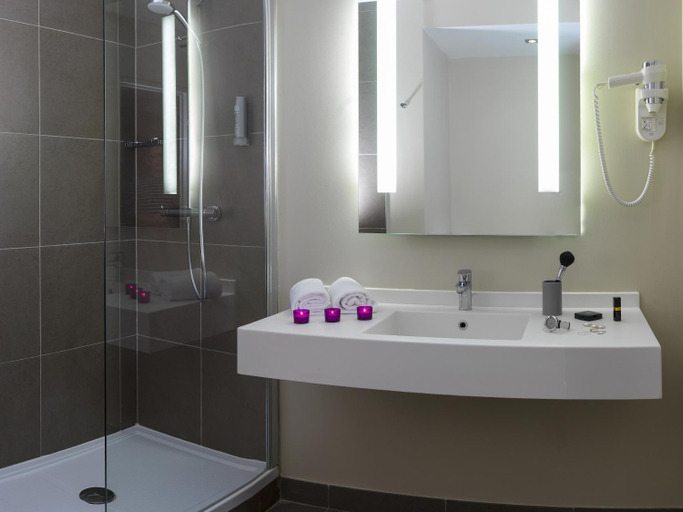 Bathroom 2, Best Western Plus Hotel & Spa de Chassieu, Rhône
