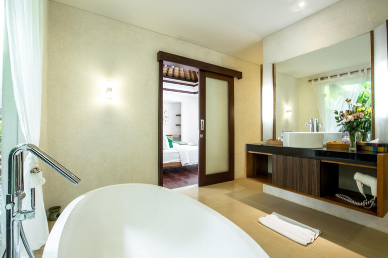 Bathroom 7