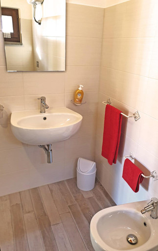 Bathroom 4, The Templars Guesthouse, Oristano