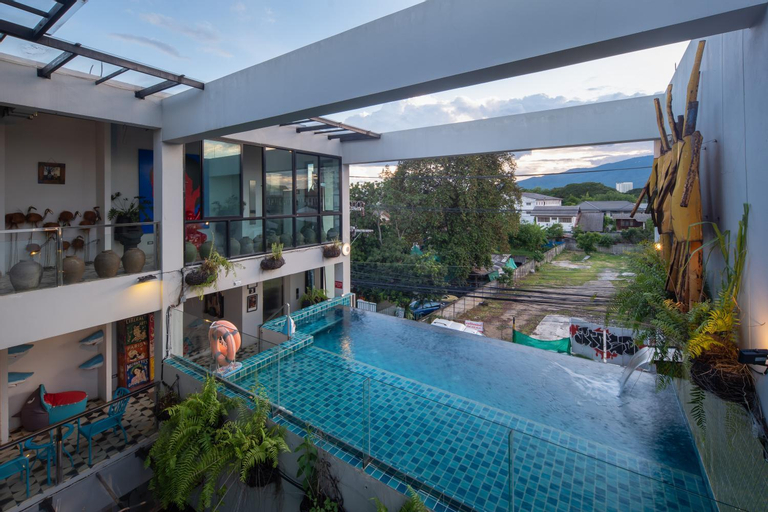 Swimming Pool 10