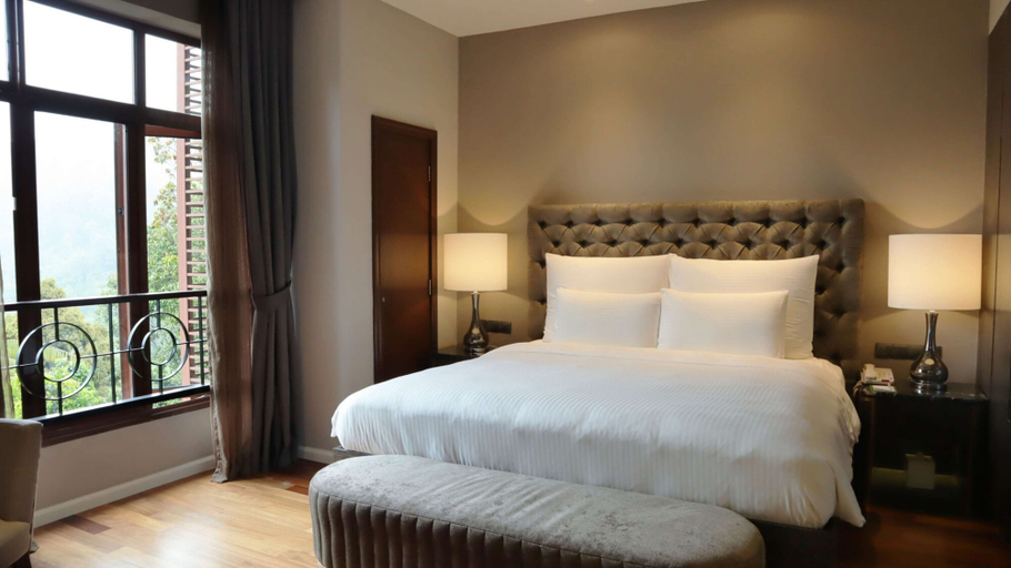 Bedroom 24