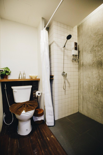 Bathroom 4, laekhon-nonbai, Muang Nakhon Si Thammarat
