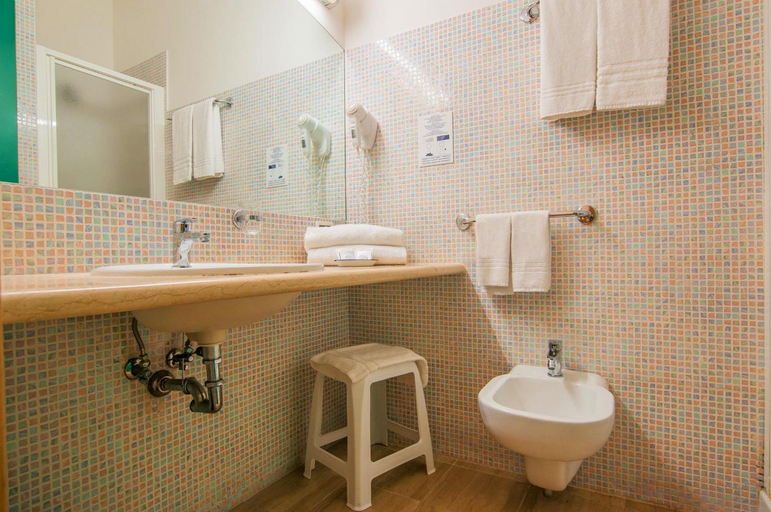 Bathroom 5, Villa Americana-NEW, Foggia