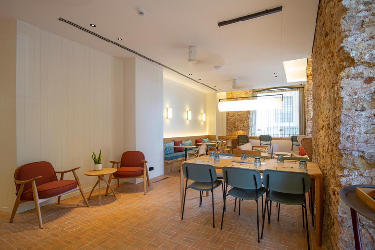 Food & Drinks 5, Port Plaza Apartments, Tarragona