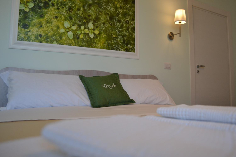 Bedroom 2, Silarus B&B, Salerno