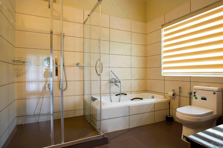 Bathroom, Alencherry plantation homestay, Idukki