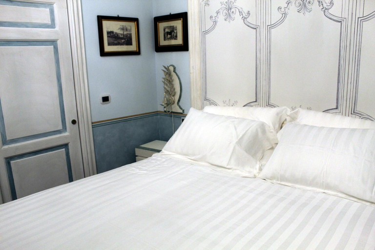 Others 3, Les Suite Royales, Sassari