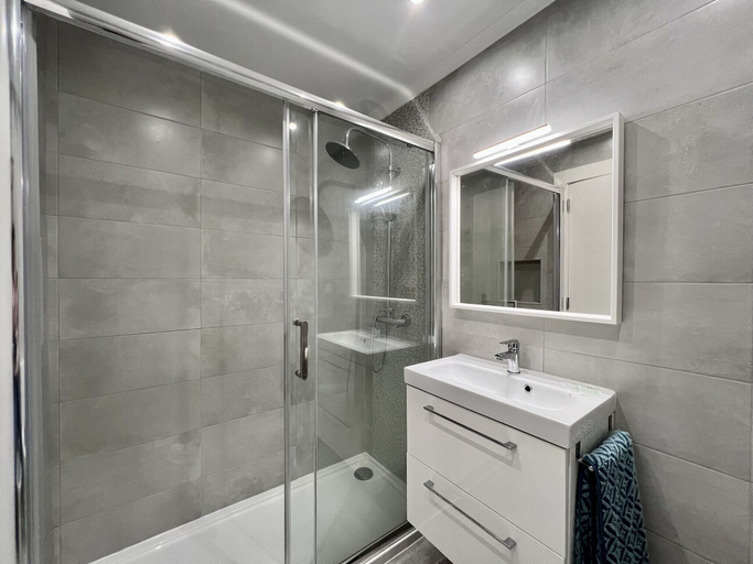 Bathroom 3, Armação DE Pêra Brightness 2 With Pool, Lagoa