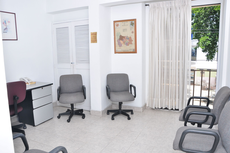 Others 5, Hotel Laureles 70, Medellín