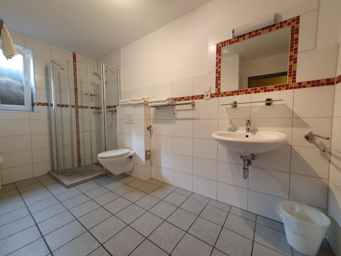 Others 4, Gastehaus Ermen, Wesel