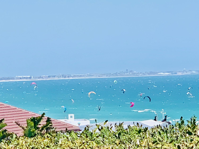 Others 5, Stay at 11 on Gull, City of Cape Town