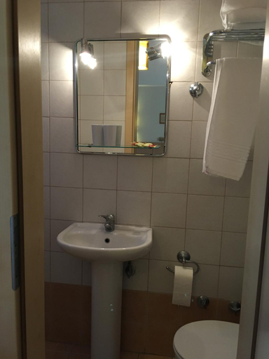 Bathroom 3, Hotel Orestion - Bike and motorcycle friendly hotel, West Macedonia