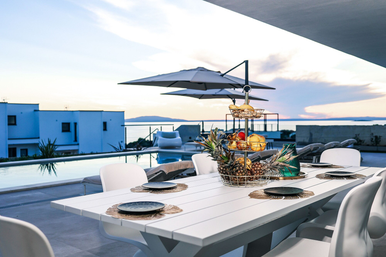 Food & Drinks, Luxury villa 360 - private heated pool, Novalja