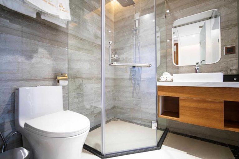 Bathroom 5, Ruby Star Hotel, Da Nang