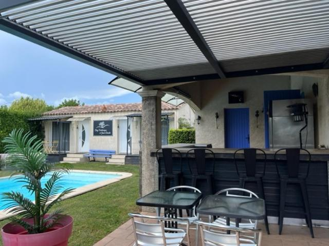 Others 5, Chez Frederique et Jean-Claude, Vaucluse