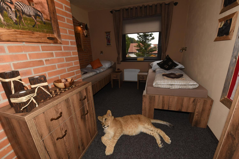 Others 5, Cheetah Holiday Club, Zlín