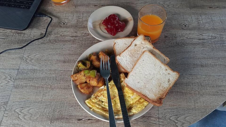 Food & Drinks 5, Bardia Jungle Cottage, Bheri