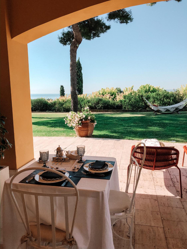 Food & Drinks 2, Tra gli Alberi e il Mare, Ancona