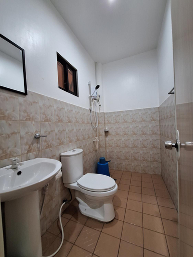 Bathroom 4, Island Front Bangcogon Resort and Restaurant, Oslob