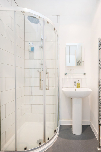 Bathroom 4, Clifton Hotel, Bristol