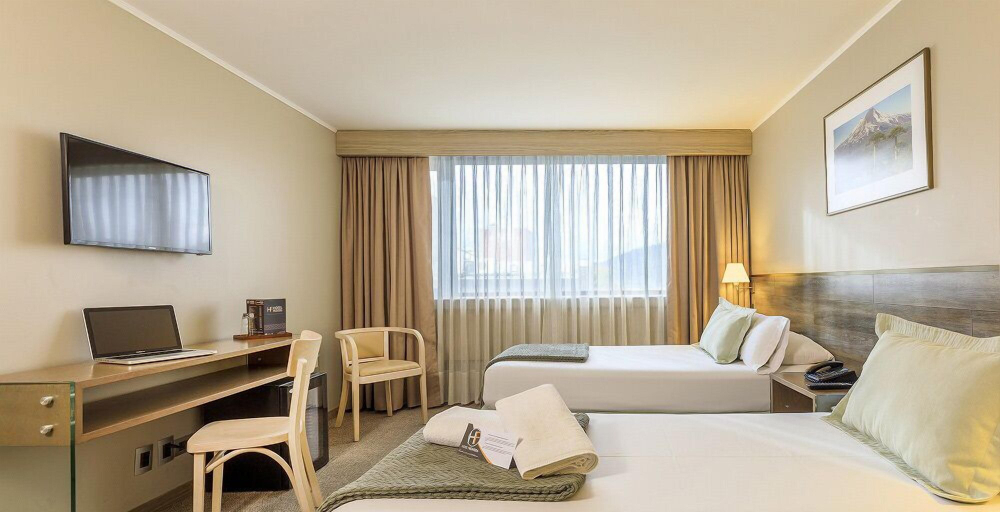 Bedroom 3, Hotel Frontera Plaza, Cautín