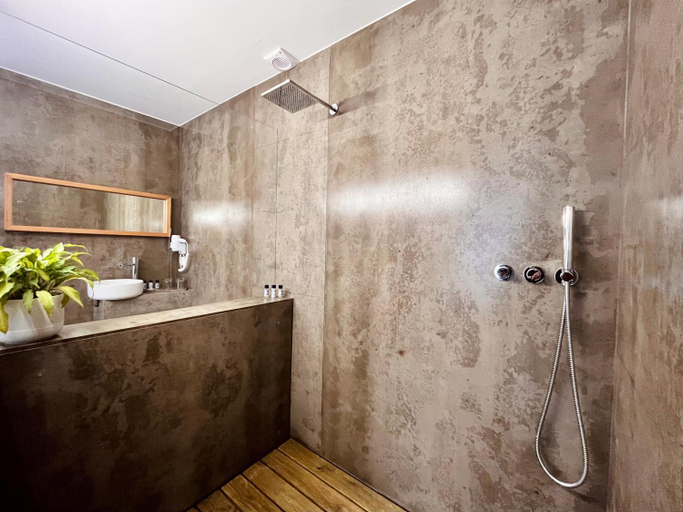 Bathroom 4, BHDouro, Baião