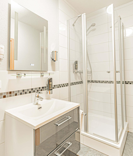 Bathroom 11