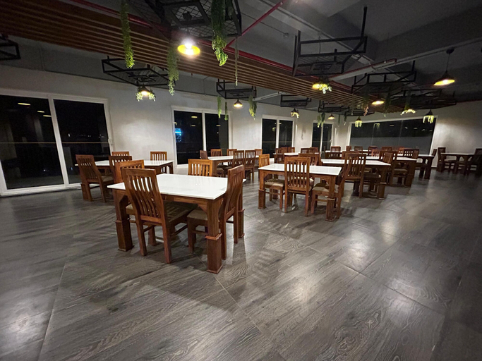 Food & Drinks 4, Vaga Nakshathra Suites, Idukki
