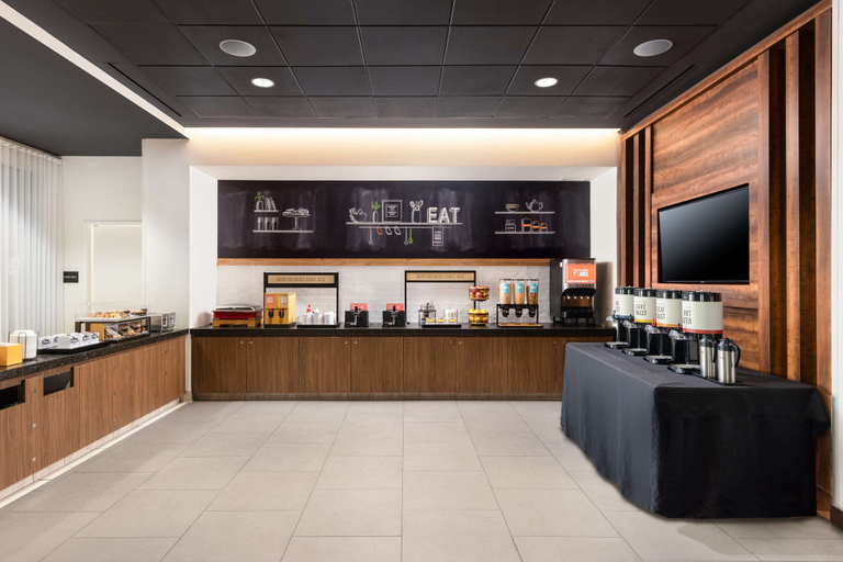 Food & Drinks 4, Hampton Inn San Jose Cherry Ave, Santa Clara