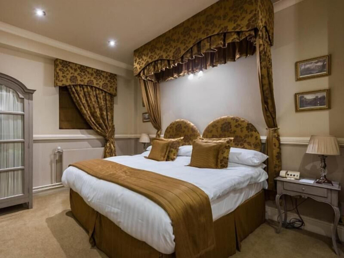 Bedroom 2, Lumley Castle Hotel, Durham