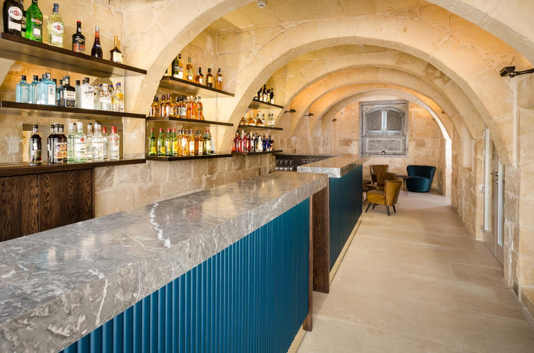 Food & Drinks 5, Cesca's Boutique Hotel