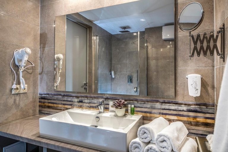 Bathroom 4, Open Hotel Szentes, Szentes