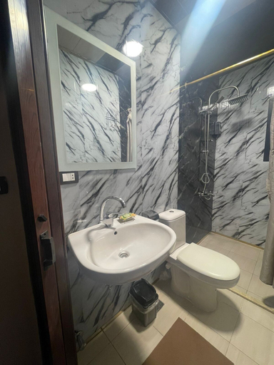 Bathroom 4, H10 Pyramids View, Al-Ahram