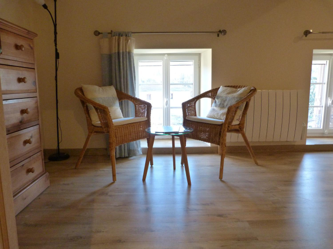 Others 5, Logis de L'Arceau, Charente-Maritime