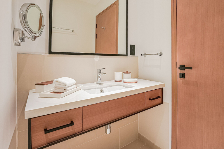 Bathroom 3, Modern 2BR HighFloor Haven - Vida Marina, Dubai