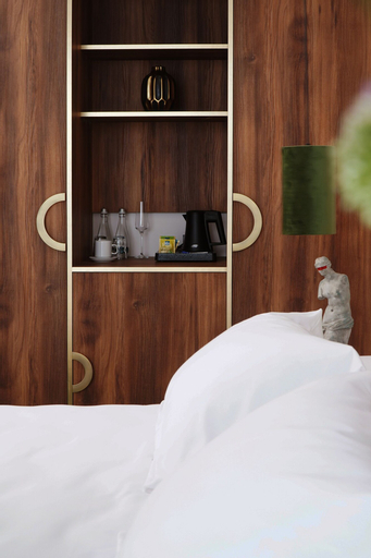 Bedroom 24