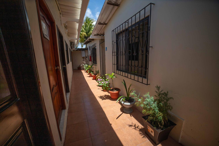 Others 4, Hostal Gladismar, Isabela