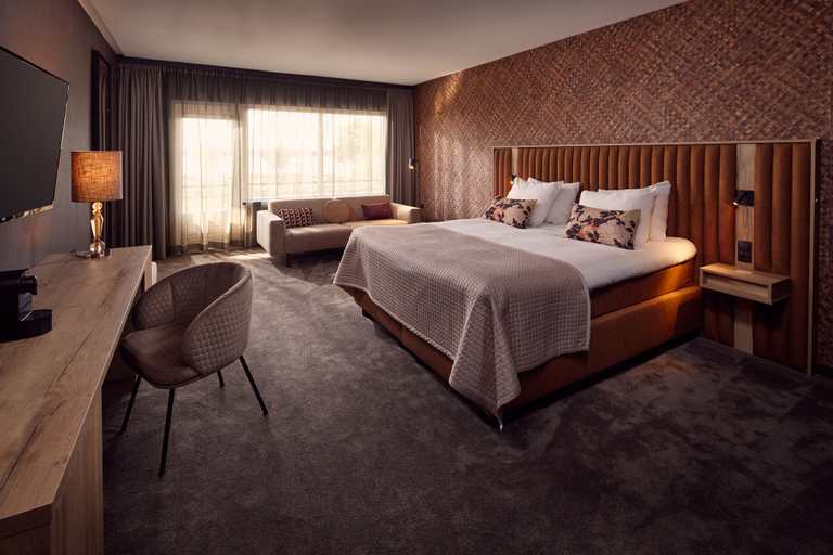 Bedroom 2, Van der Valk Hotel Groningen - Zuidbroek A7, Menterwolde