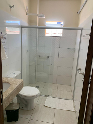 Bathroom 3, Hotel Alelos, Ituaçu