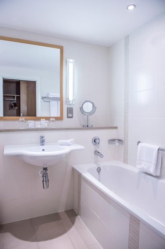 Bathroom 5, The River Lee Hotel a member of The Doyle Collection
