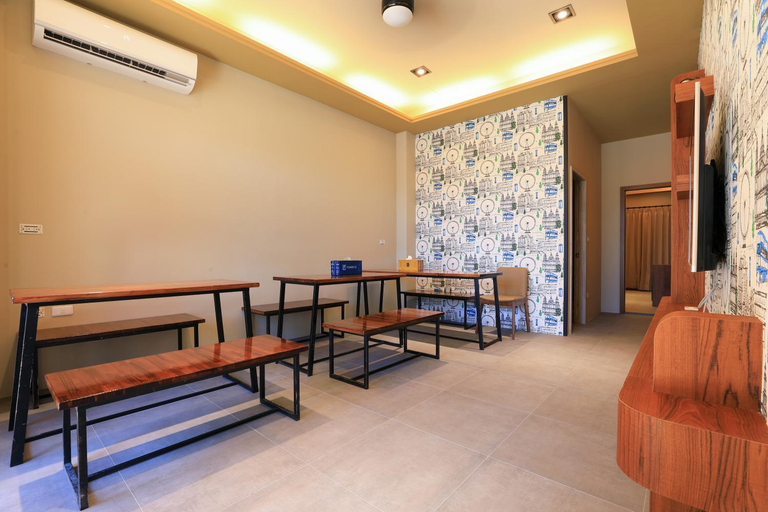 Others 3, Sharp B&B, Penghu