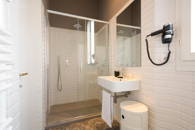 Bathroom 2, Mysuiteshome Apartments, Bologna