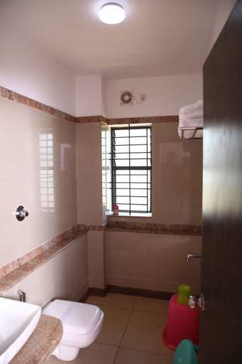 Bathroom 3, Annapoorna Castle, Chikmagalur